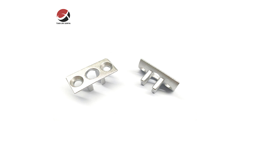 不鏽鋼鑄造機(ji)械設備零部件（來(lai)圖來樣定制加