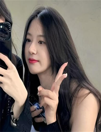 宣传营销：《香槟早餐》的艺术魅力与文化价值——服装造型的设计思路